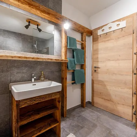 Tauernapart I Und Ii